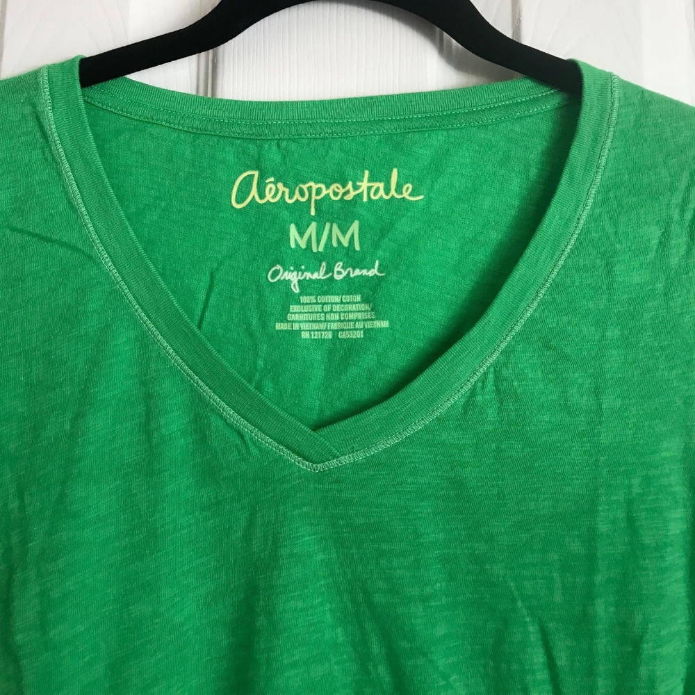NWOT Aeropostale Green V-Neck Tee Basic Top - Picture 4 of 5